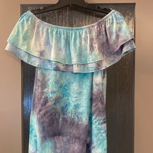 Cute 🌸 off shoulder top